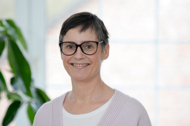 Ursula Bastänier – Sozialpädagogin, approbierte Kinder- und Jugendlichenpsychotherapeutin und systemische Therapeutin