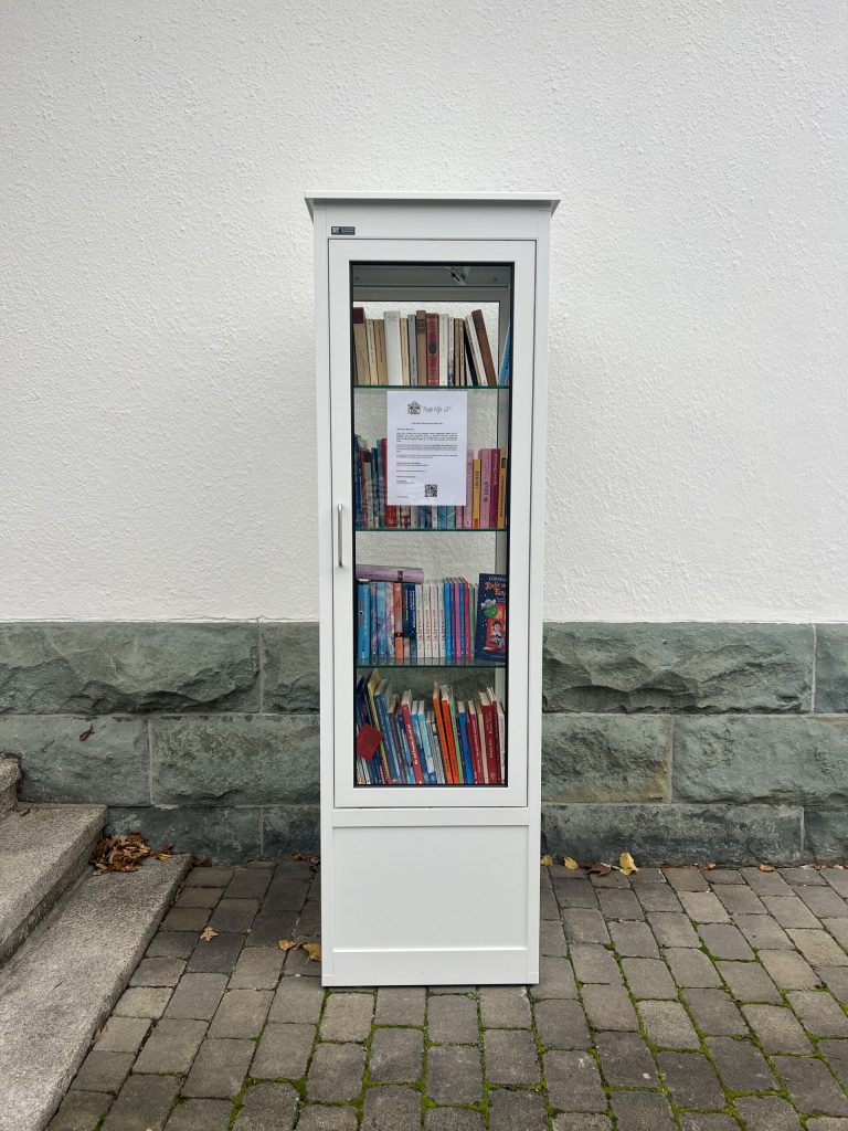 Bücherschrank